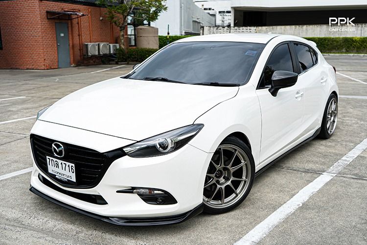 รถ Mazda Mazda3 2.0 S Sports สี ขาว