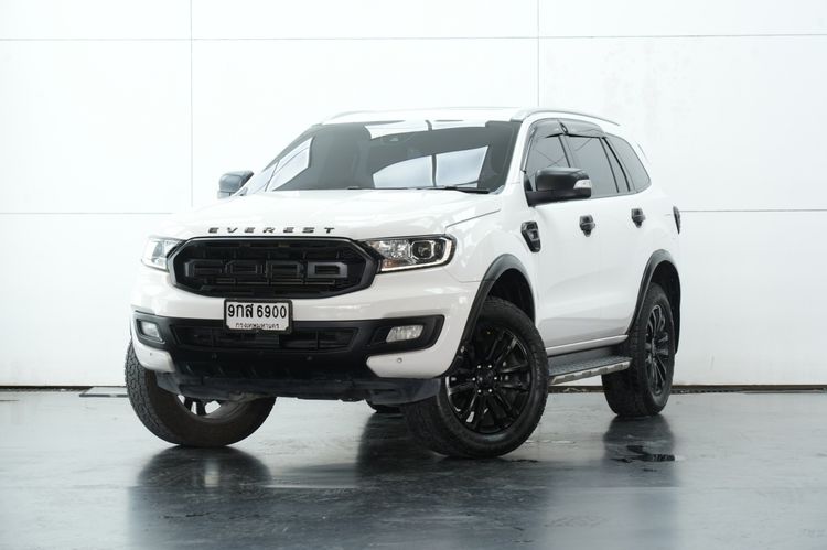รถ Ford Everest 2.0 Titanium Plus 4WD สี ขาว