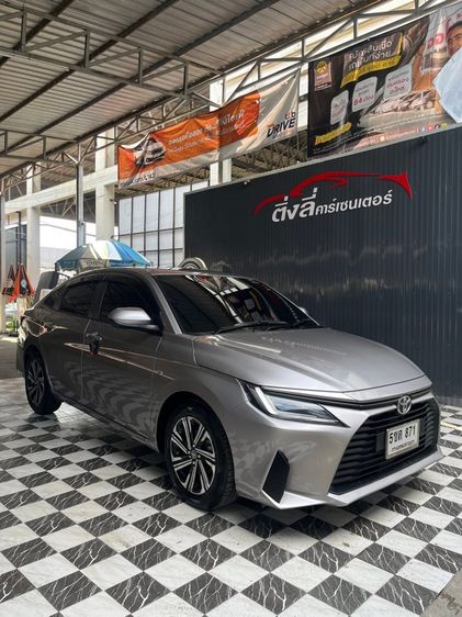 Toyota Yaris ATIV 2023 1.2 Sport Sedan เบนซิน ไม่ติดแก๊ส เกียร์อัตโนมัติ เทา รูปที่ 2