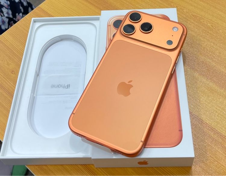 256 GB iphone 17 pro max 256 สภาพสวย