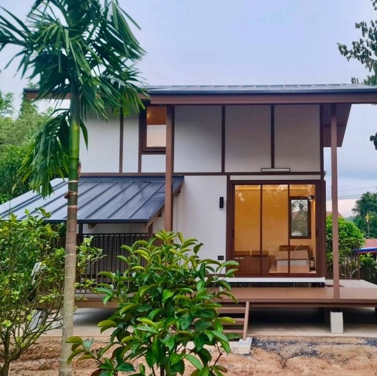 ขายบ้านสำเร็จรูป บ้านโมดูลาร์ สไตล์ loft 1 ห้องนอน 1ห้องน้ำ ระเบียง และมีบ้านสำหรับสัตว์เลี้ยง รับสร้างทั่วประเทศ