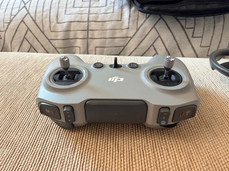 ขาย DJI Avata 2 ชุดเต็ม แบต 3 ก้อน + Goggles 3 + FPV Remote Controller 3 นัดรับแถว EmQuartier รูปที่ 11
