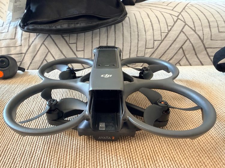 ขาย DJI Avata 2 ชุดเต็ม แบต 3 ก้อน + Goggles 3 + FPV Remote Controller 3 นัดรับแถว EmQuartier รูปที่ 4