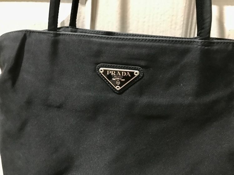 PRADA ของแท้ สีดำ สภาพดี รูปที่ 4
