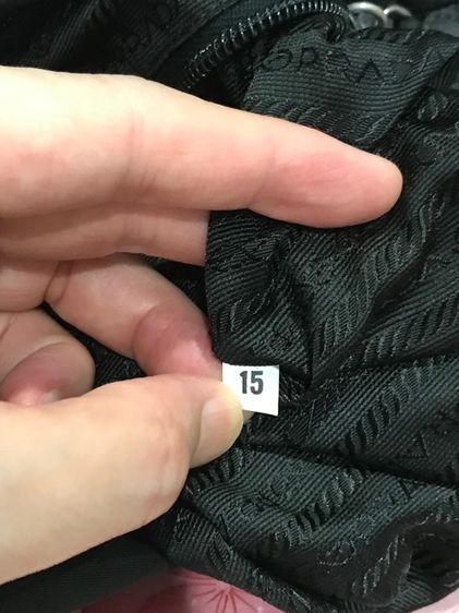 PRADA ของแท้ สีดำ สภาพดี รูปที่ 12