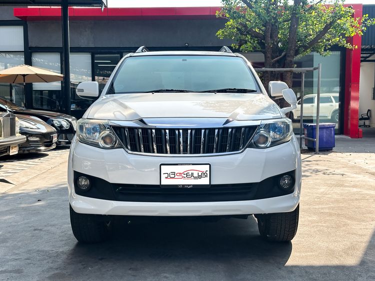 Toyota Fortuner 2011 2.7 V Utility-car เบนซิน LPG เกียร์อัตโนมัติ ขาว รูปที่ 2