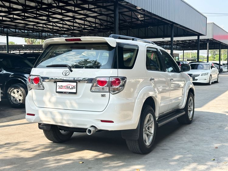 Toyota Fortuner 2011 2.7 V Utility-car เบนซิน LPG เกียร์อัตโนมัติ ขาว รูปที่ 4