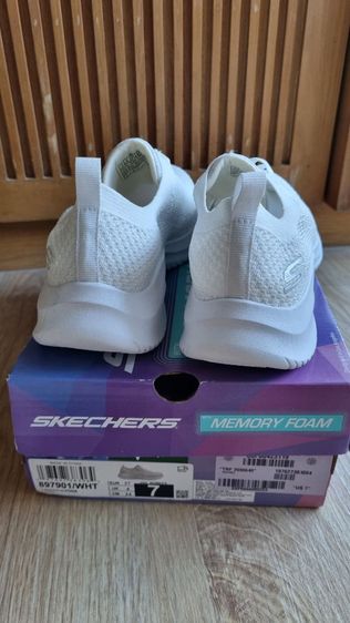 รองเท้าลำลองผู้หญิงสีขาว เบอร์ 37 รูปที่ 3