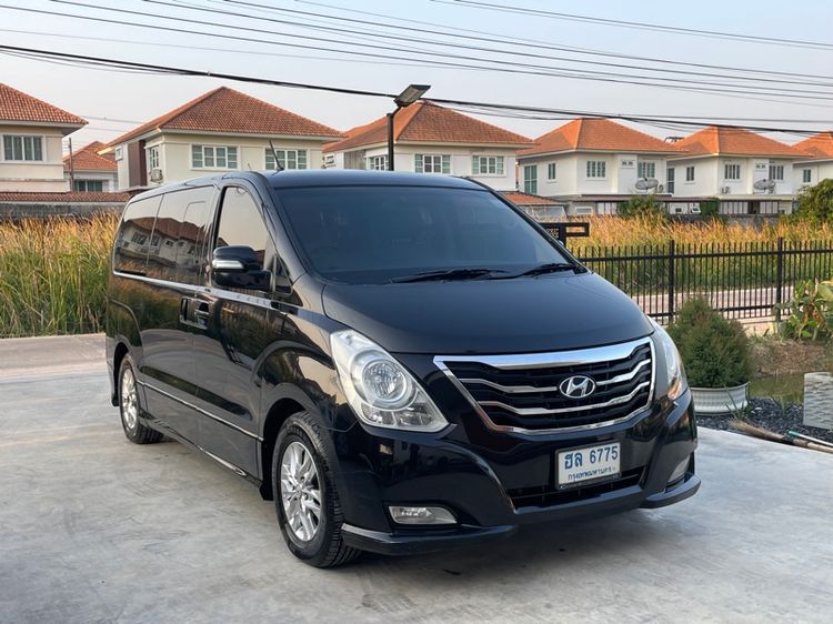 Hyundai H-1  2015 2.5 Deluxe Utility-car ดีเซล ไม่ติดแก๊ส เกียร์อัตโนมัติ ดำ รูปที่ 3