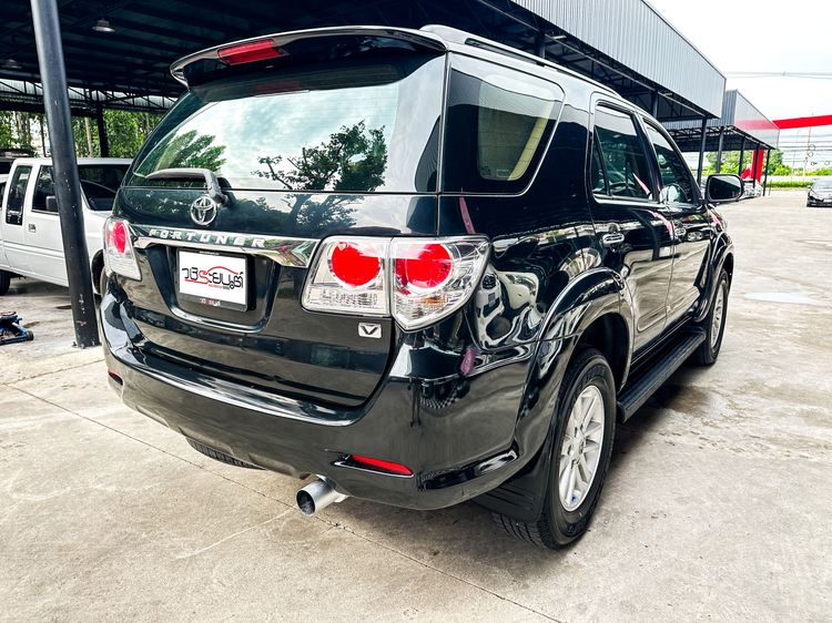 Toyota Fortuner 2012 2.7 V Utility-car เบนซิน เกียร์อัตโนมัติ ดำ รูปที่ 3