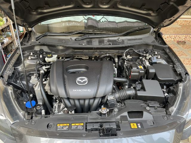 Mazda Mazda 2 2020 1.3 Skyactiv-G Sedan เบนซิน เกียร์อัตโนมัติ เทา รูปที่ 4