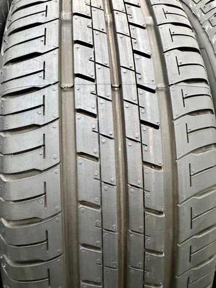 ยางถอดป้ายแดงขอบ 16” ยี่ห้อ BRIDGESTONE รุ่น ECOPIA EP150 ขนาด 185-55R16 ปี 24 สีเส้นตุ่มหน้ายางยังอยู่ครบ  รูปที่ 8