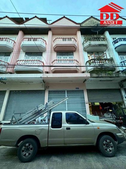 ให้เช่า อาคารพาณิชย์ 4 ชั้น ซอยเสรีไทย 32