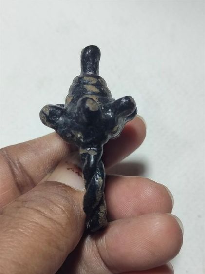 แหวนพิรอดลงรักหนาๆ