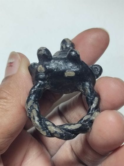 แหวนพิรอดลงรักหนาๆ รูปที่ 2