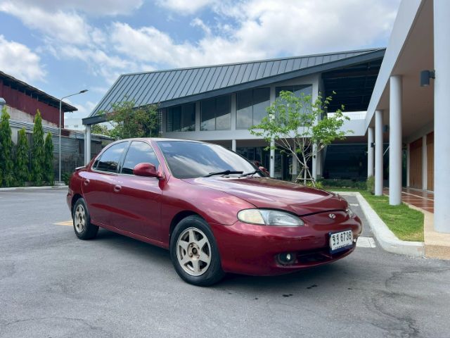 รถ Hyundai Elantra 1.8 GLS สี แดง