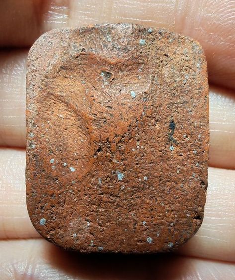 🌼หลวงพ่อปาน พิมพ์ขี่ไก่ เนื้อดิน🌼 รูปที่ 2