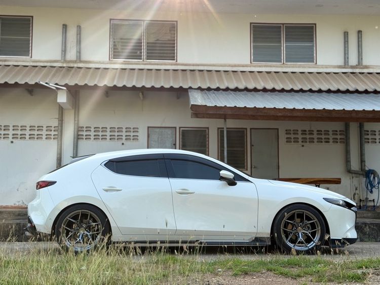 Mazda Mazda3 2020 2.0 SP Sports Sedan เบนซิน เกียร์อัตโนมัติ ขาว รูปที่ 3