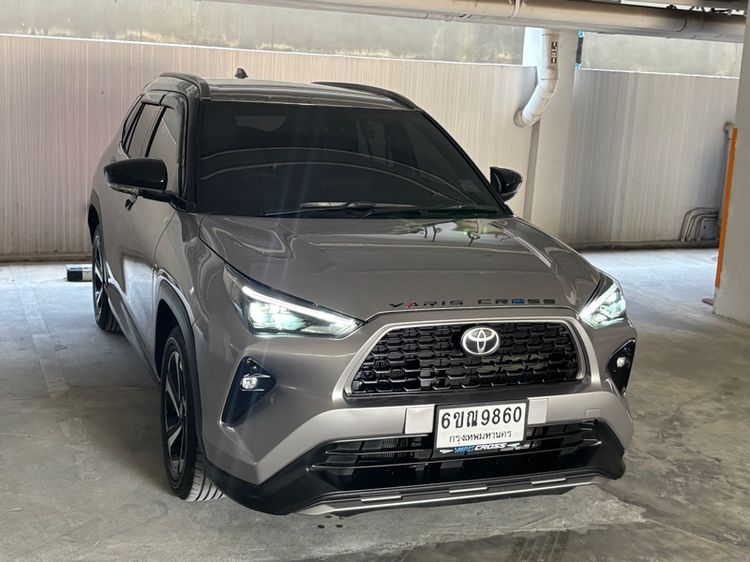 รถ Toyota Yaris Cross 1.5 HEV Premium สี เทา