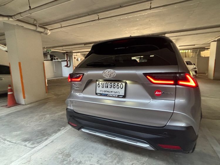 Toyota Yaris Cross 2025 1.5 HEV Premium เบนซิน เทา รูปที่ 2