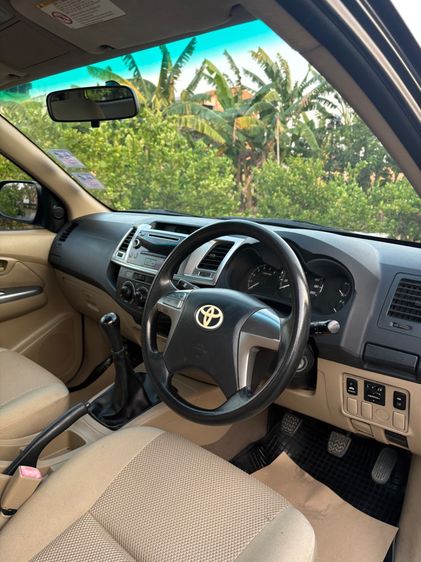Toyota Hilux Vigo Champ 2013 Smart Cab 2.5 E Pickup ดีเซล ไม่ติดแก๊ส เกียร์ธรรมดา ดำ รูปที่ 4