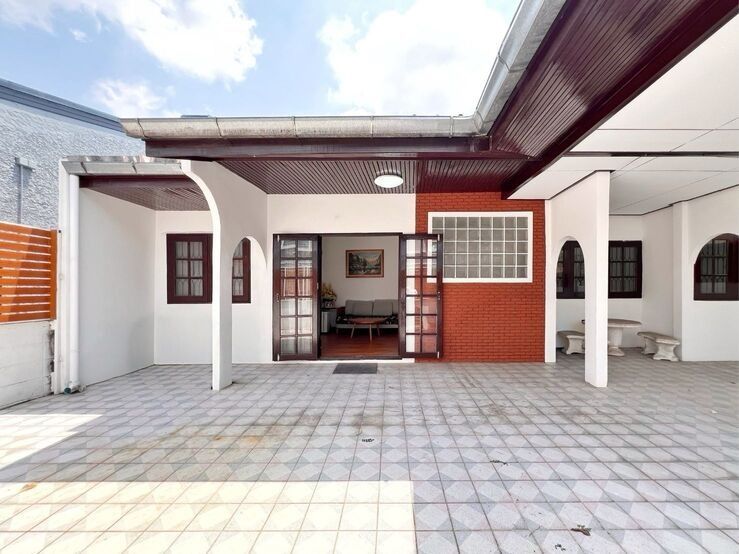 อื่นๆ ไม่มี สร้างเสร็จก่อน 2010 🏡 ขายบ้านเดี่ยวชั้นเดียว "สไตล์มินิมอล-ร่วมสมัย ✨รีโนเวทใหม่ พร้อมหิ้วกระเป๋าเข้าอยู่ ทำเลศักยภาพ ซอยนวมินทร์ 107 รูปที่ 3