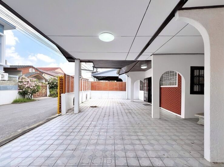 อื่นๆ ไม่มี สร้างเสร็จก่อน 2010 🏡 ขายบ้านเดี่ยวชั้นเดียว "สไตล์มินิมอล-ร่วมสมัย ✨รีโนเวทใหม่ พร้อมหิ้วกระเป๋าเข้าอยู่ ทำเลศักยภาพ ซอยนวมินทร์ 107 รูปที่ 2
