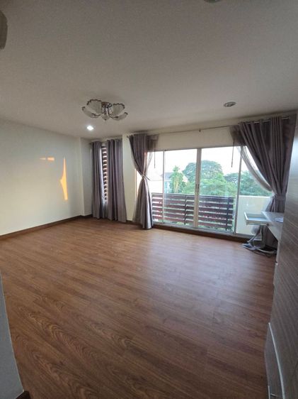 AP (Thailand) มีบางส่วน สร้างเสร็จก่อน 2010 ขายทาวน์โฮม ติดถนนใหญ่ ทำเลทองย่านนาคนิวาส โครงการบ้านกลางเมือง Urbanion ลาดพร้าว 71 (ตรงข้ามปั๊ม Shell) จังหวัดกรุงเทพมหานคร รูปที่ 4