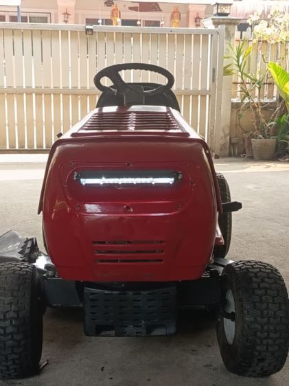 รถตัดหญ้านั่งขับ