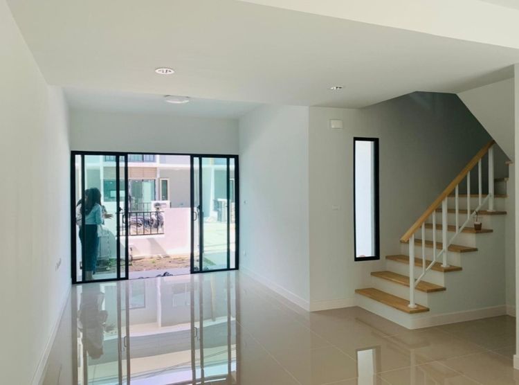 Areeya Property เดอะคัลเลอร์ส ทาวน์โฮมโมเดิร์น 2 ชั้น (ลดราคา เหลือเพียง 2.25 ลบ.) รูปที่ 2