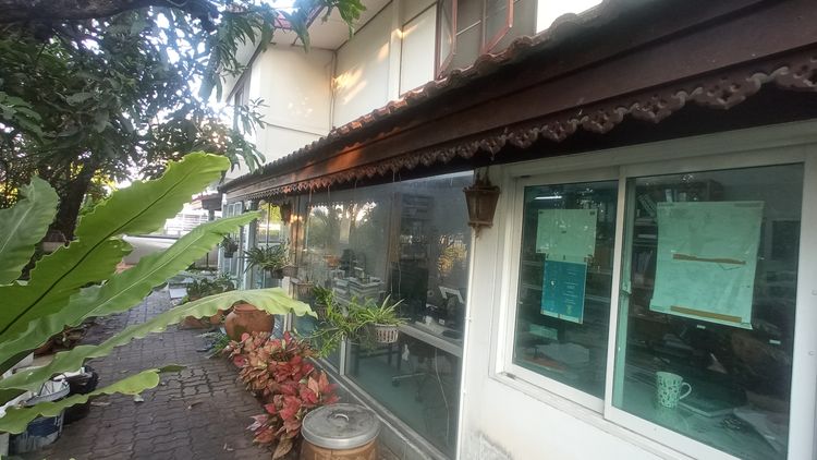 อื่นๆ มีบางส่วน สร้างเสร็จก่อน 2010 บ้านเดี่ยว 95 ตารางวา ใกล้รถไฟฟ้า3สาย ส้ม ชมพู เหลือง เจ้าของขายเอง รูปที่ 4