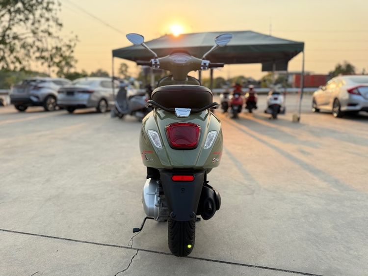vespa sprint 150 รูปที่ 8