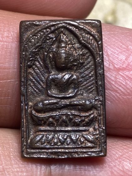 หลวงปู่ศุขเนื้อทองแดงเถื่อน