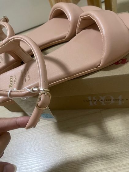 รองเท้าแตะ Bata รูปที่ 10