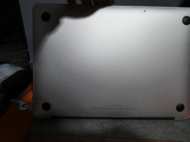 Macbook Air 13" late 2014 รูปที่ 4