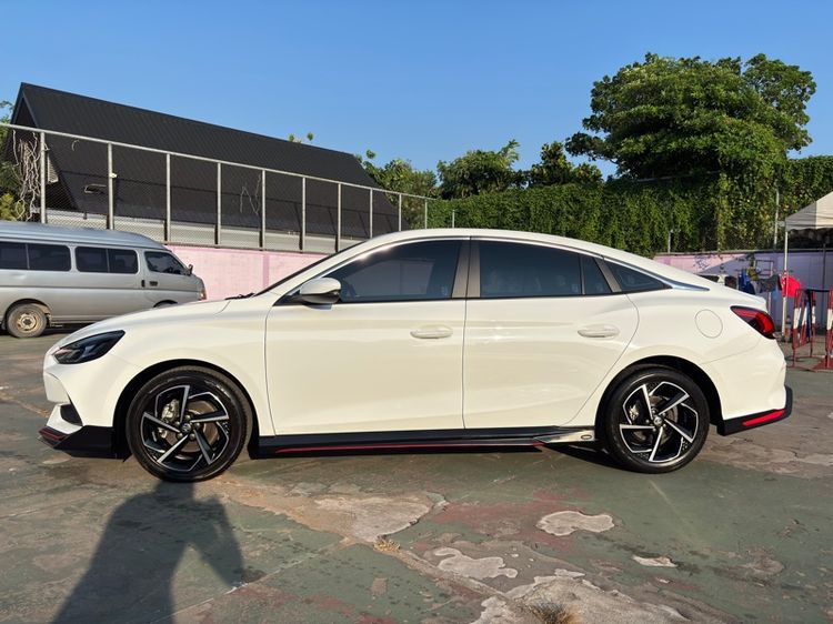 MG MG5 2023 1.5 D Sedan เบนซิน เกียร์อัตโนมัติ ขาว รูปที่ 4