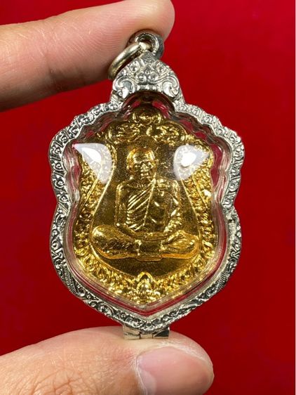 ✅ เหรียญเสมา๘รอบ หลวงปู่ทิม เนื้อกะไหล่ทอง วัดละหารไร่ จังหวัดระยอง พร้อมเลี่ยม