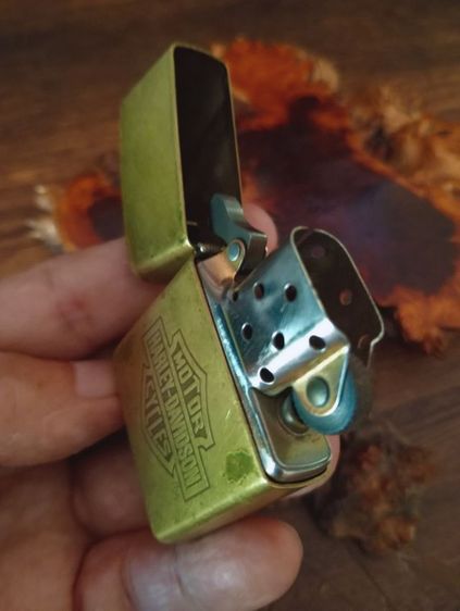 USA.ไฟแช็ค zippo harley - davidson ปี 09แท้เดิมจากอเมริกาแท้เดิมสภาพสุดเยี่ยม รูปที่ 17