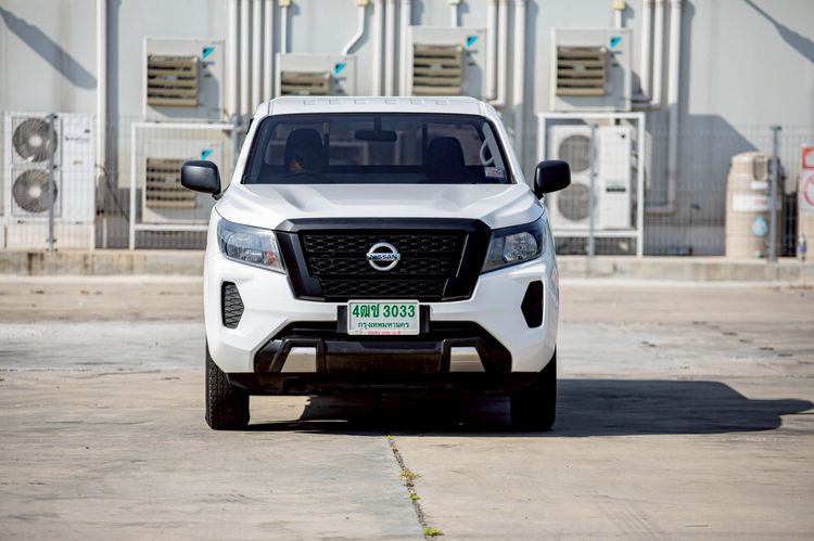 Nissan Navara 2021 2.5 SL Pickup ดีเซล เกียร์ธรรมดา ขาว รูปที่ 2