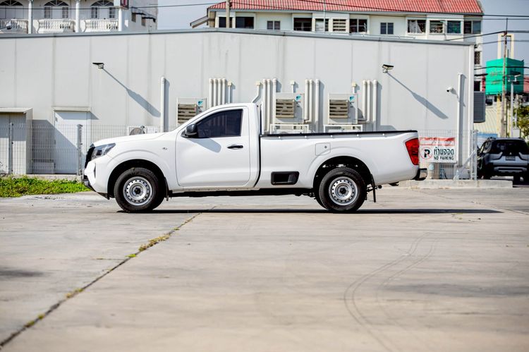 Nissan Navara 2021 2.5 SL Pickup ดีเซล เกียร์ธรรมดา ขาว รูปที่ 4