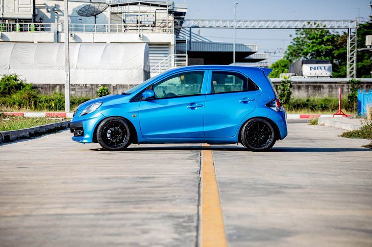 Honda Brio 2012 1.2 V Utility-car เบนซิน เกียร์อัตโนมัติ ฟ้า รูปที่ 4