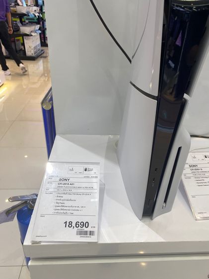 Sony เครื่องเกมส์โซนี่ เพลย์สเตชั่น PS5 (Playstation 5) เชื่อมต่อไร้สายได้ ปล่อย Play Station 5 รุ่นใส่แผ่นเล่นได้ หรือโหลดเกมสเล่น เล่นน้อยมาก สภาพใหม่มาก มีจอยให้2จอย