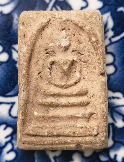 พระหล่อหลวงพ่อเงินเนื้อโลหะเก่าค่ะ รูปที่ 7