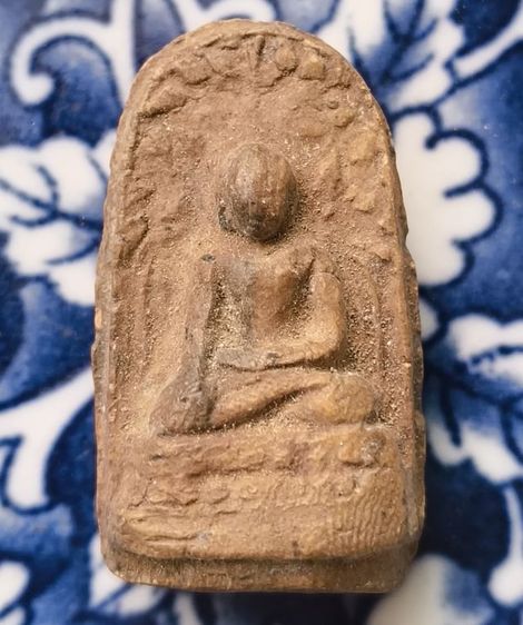 พระกรุเนื้อดินพิมพ์พระขุนแผนค่ะ