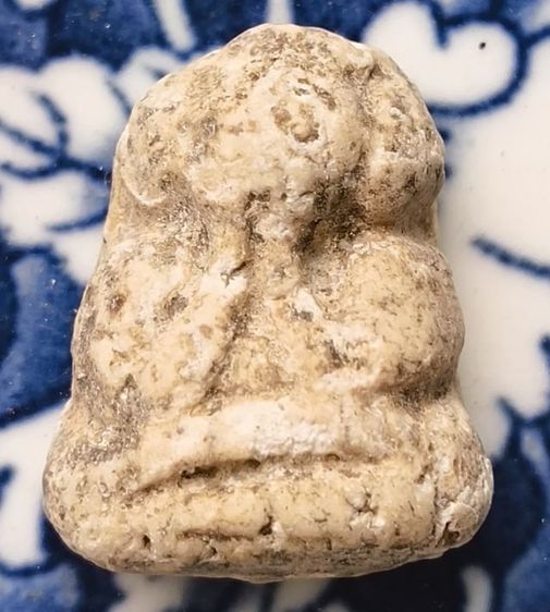 พระปิดตาเนื้อผงคลุกรักหลวงปู่ไข่ วัดเชิงเลนค่ะ รูปที่ 13