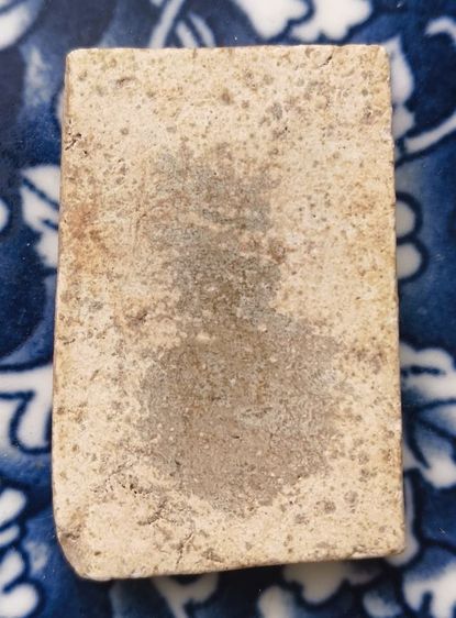 พระผงสมเด็จพิมพ์ไพ่ตองเกจิเก่าค่ะ(9) รูปที่ 2