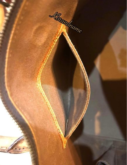 Louis Vuitton Monogram Alma Handbag  รูปที่ 18