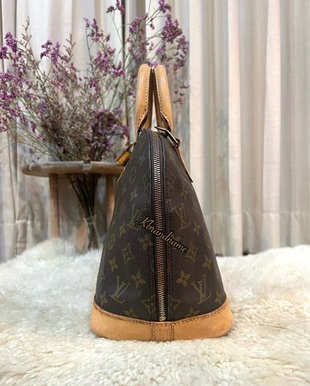 Louis Vuitton Monogram Alma Handbag  รูปที่ 3