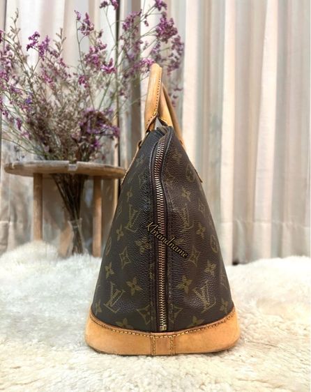 Louis Vuitton Monogram Alma Handbag  รูปที่ 2