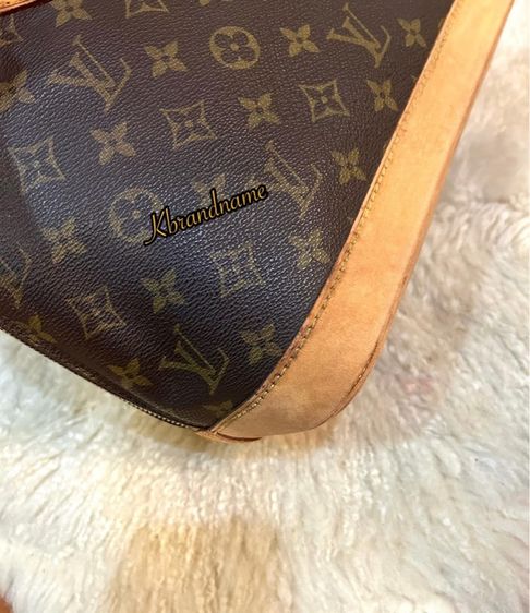 Louis Vuitton Monogram Alma Handbag  รูปที่ 9